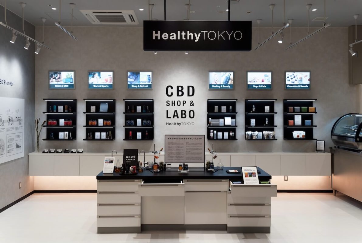 HealthyTOKYO CBD Shop & Labo Sapporo inside