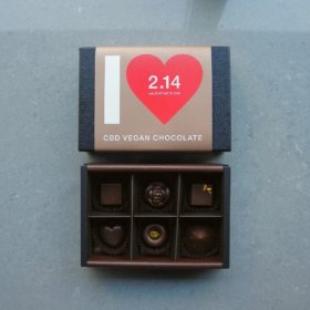 Assorted CBD Chocolate Box (6 Pieces)